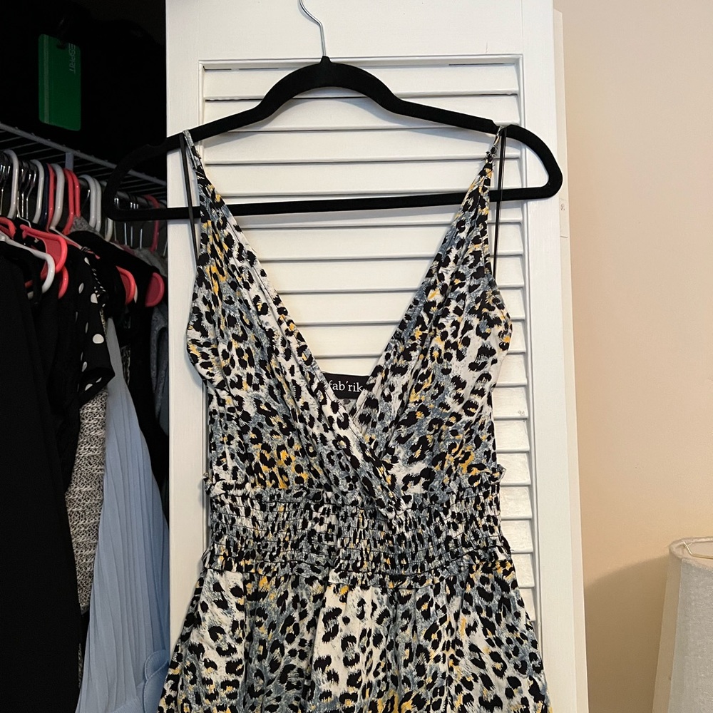 Glam Fab’rik Morena Tiered Leopard Printed Maxi Dress Size Small - Picture 4 of 8